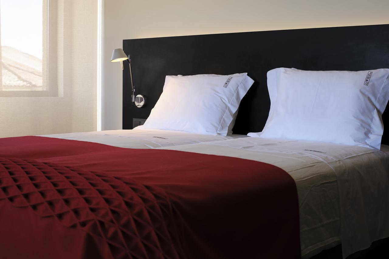 Casa De L Cura Guest House Miranda do Douro Luaran gambar
